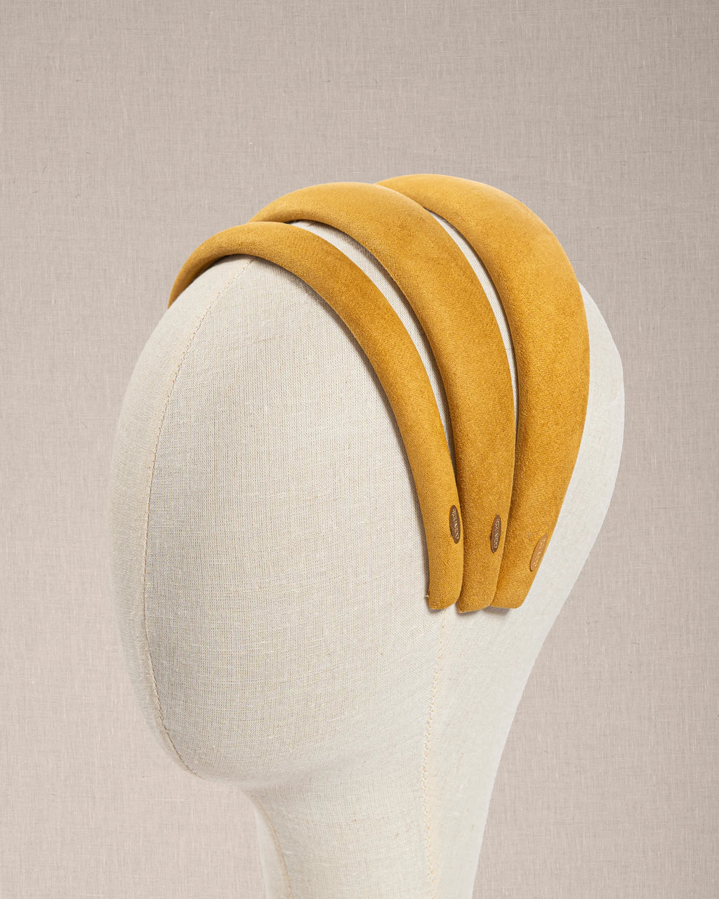Cerchietto in Alcantara Giallo Ocra