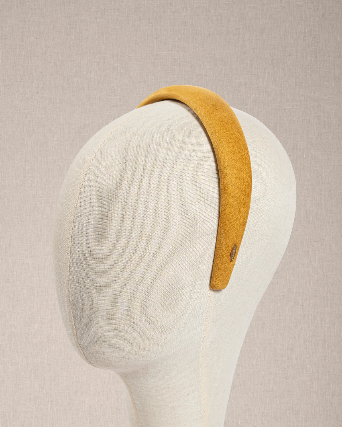 Cerchietto in Alcantara Giallo Ocra