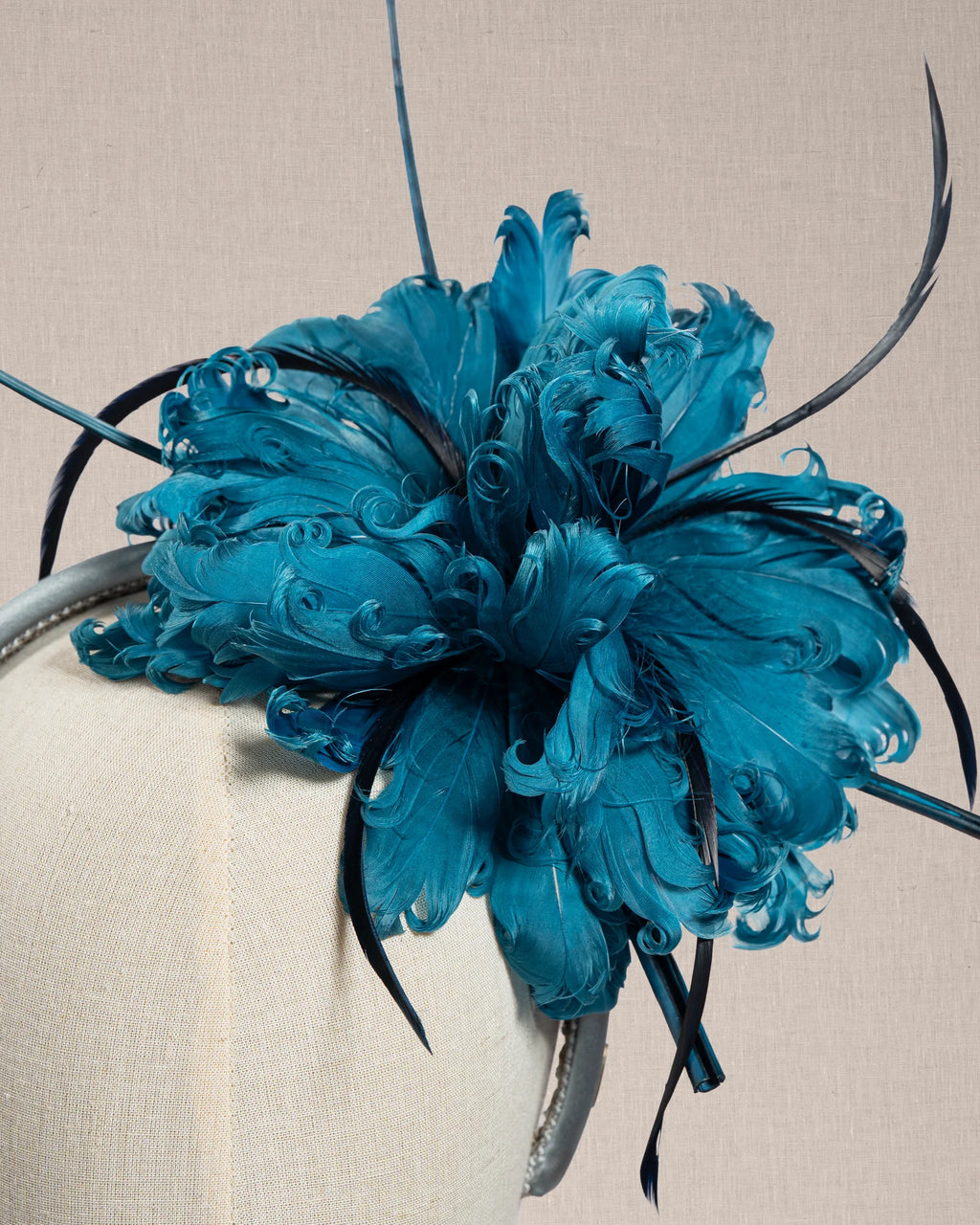 Cerchietto Couture “Saphir” con Piume Blu