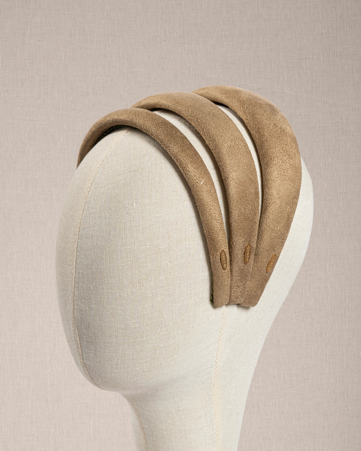 Cerchietto Alcantara beige
