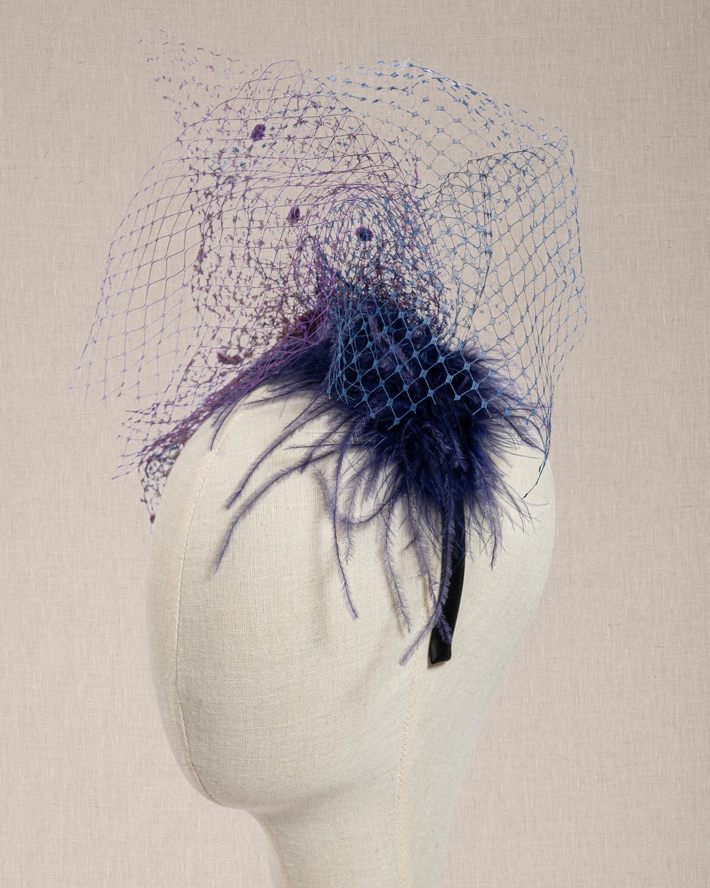 Cerchietto Couture “Améthyste” con Velette Plumetis e Piume