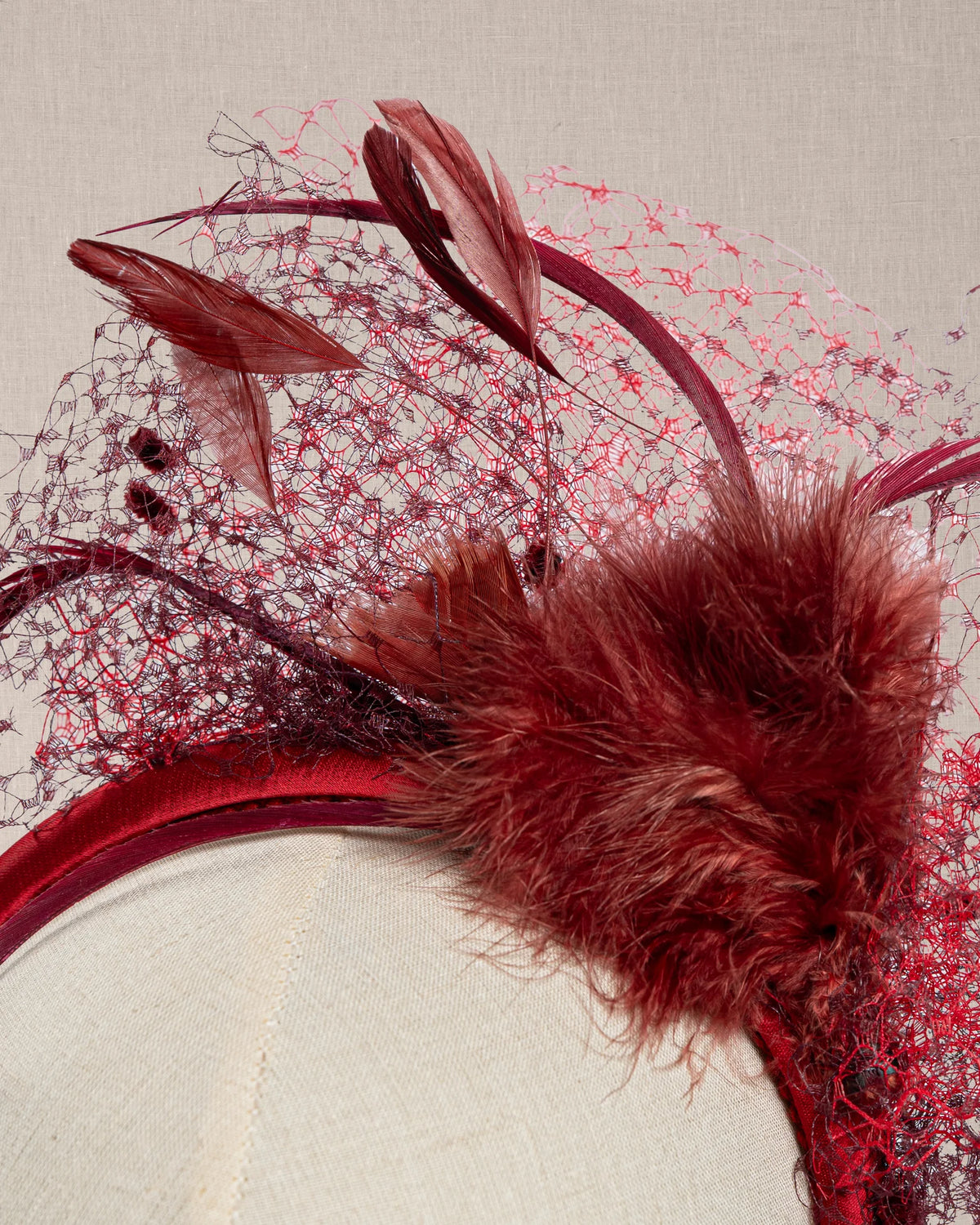 Cerchietto “Plume de Rubis” Veletta e Piume