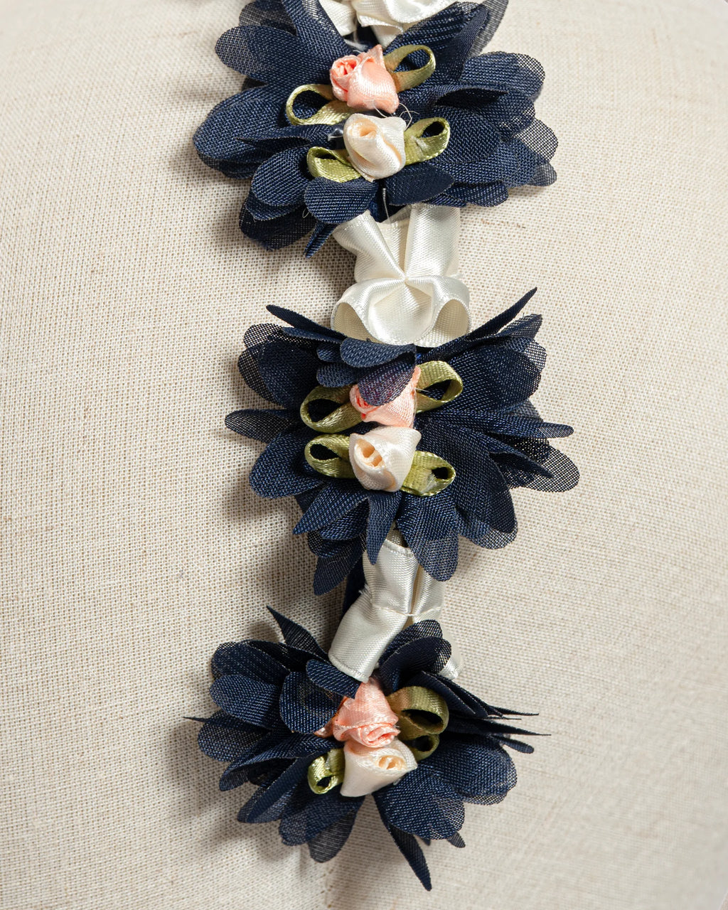 Cerchietto “Petit Jardin” Floreale in Tulle Blu