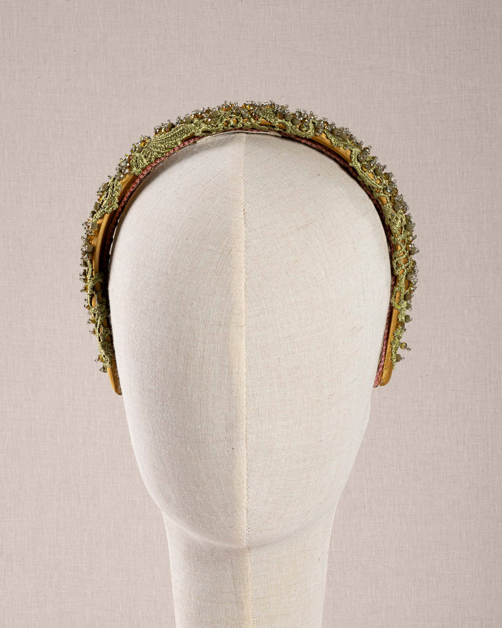 Macramè verde e cristalli
