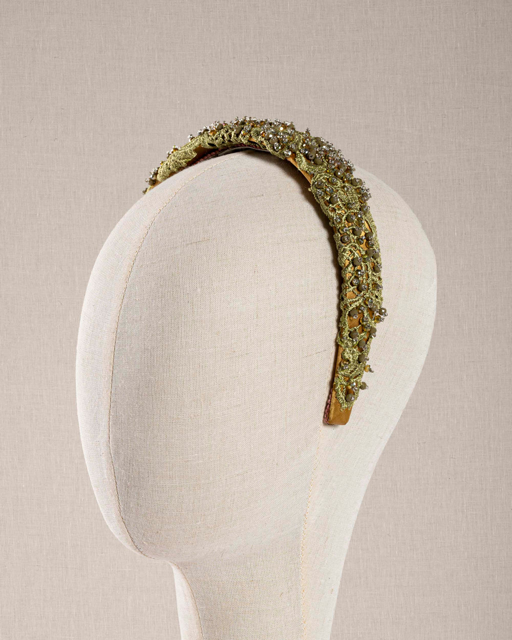 Macramè verde e cristalli
