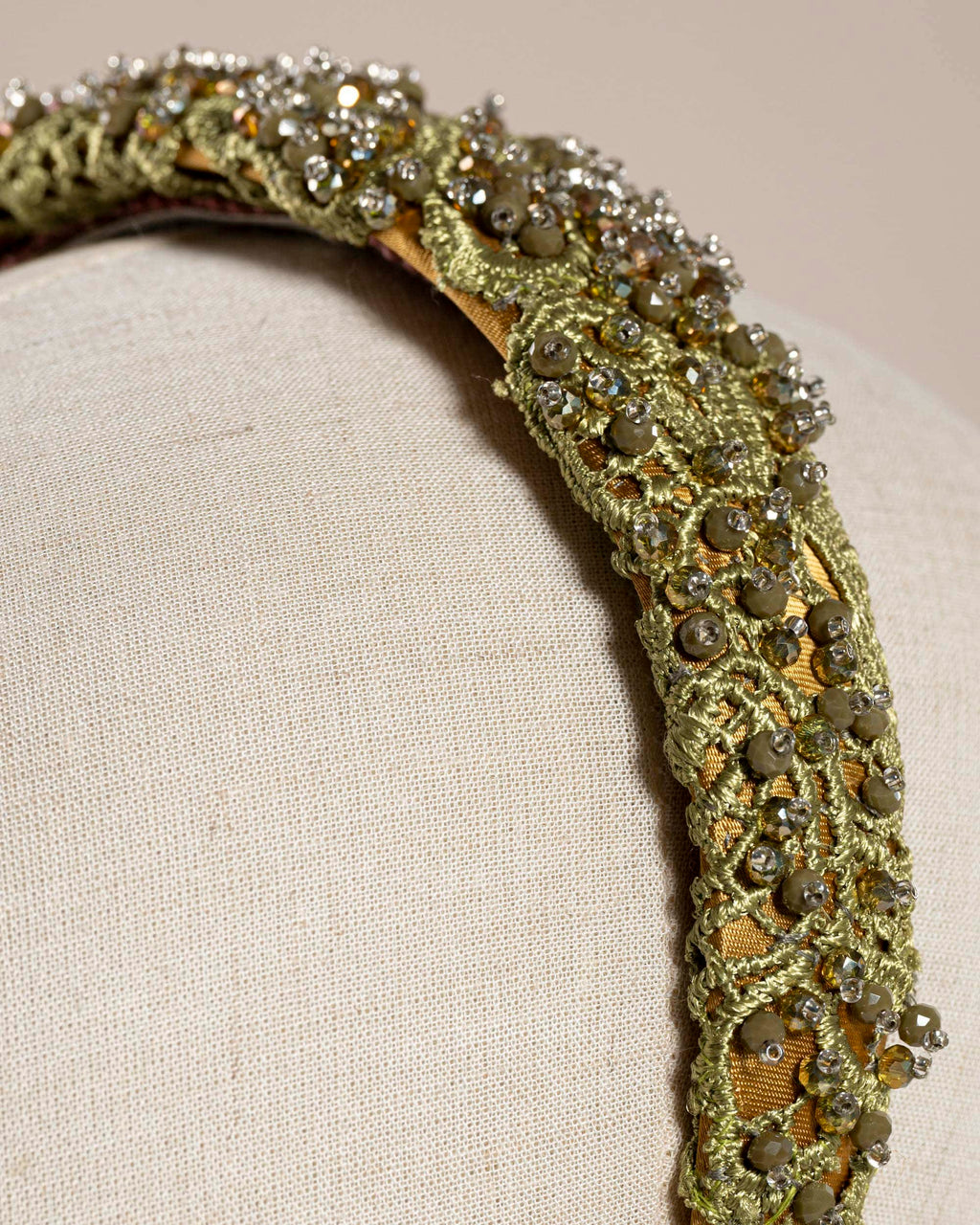Macramè verde e cristalli