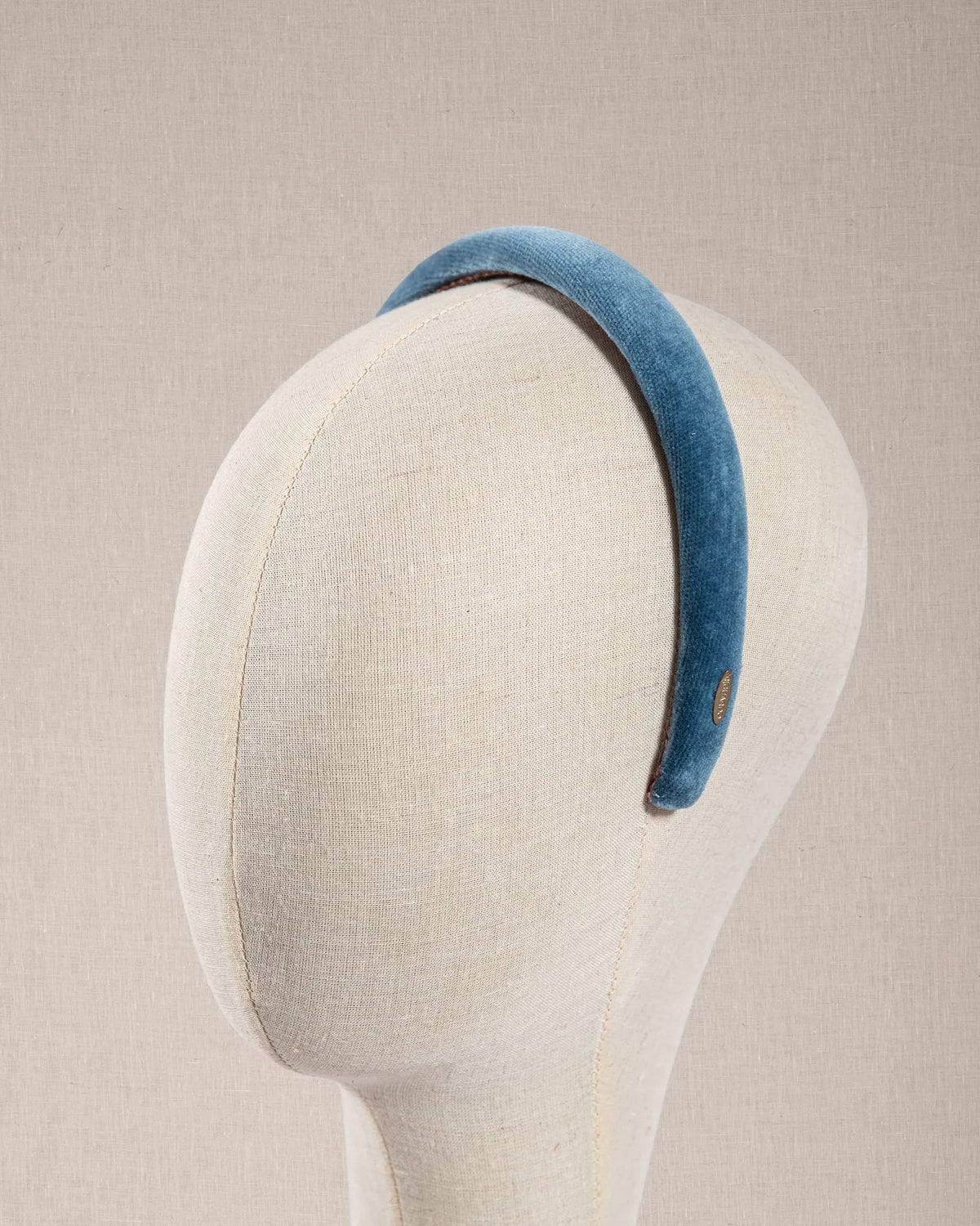 Cerchietto Alma in Velluto Azzurro Polvere