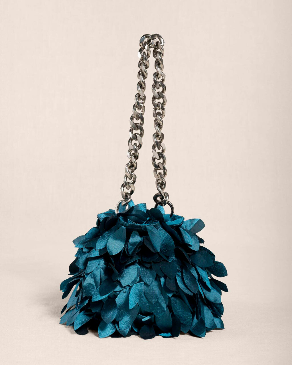 Clutch Petalosa Fluffy Pavone