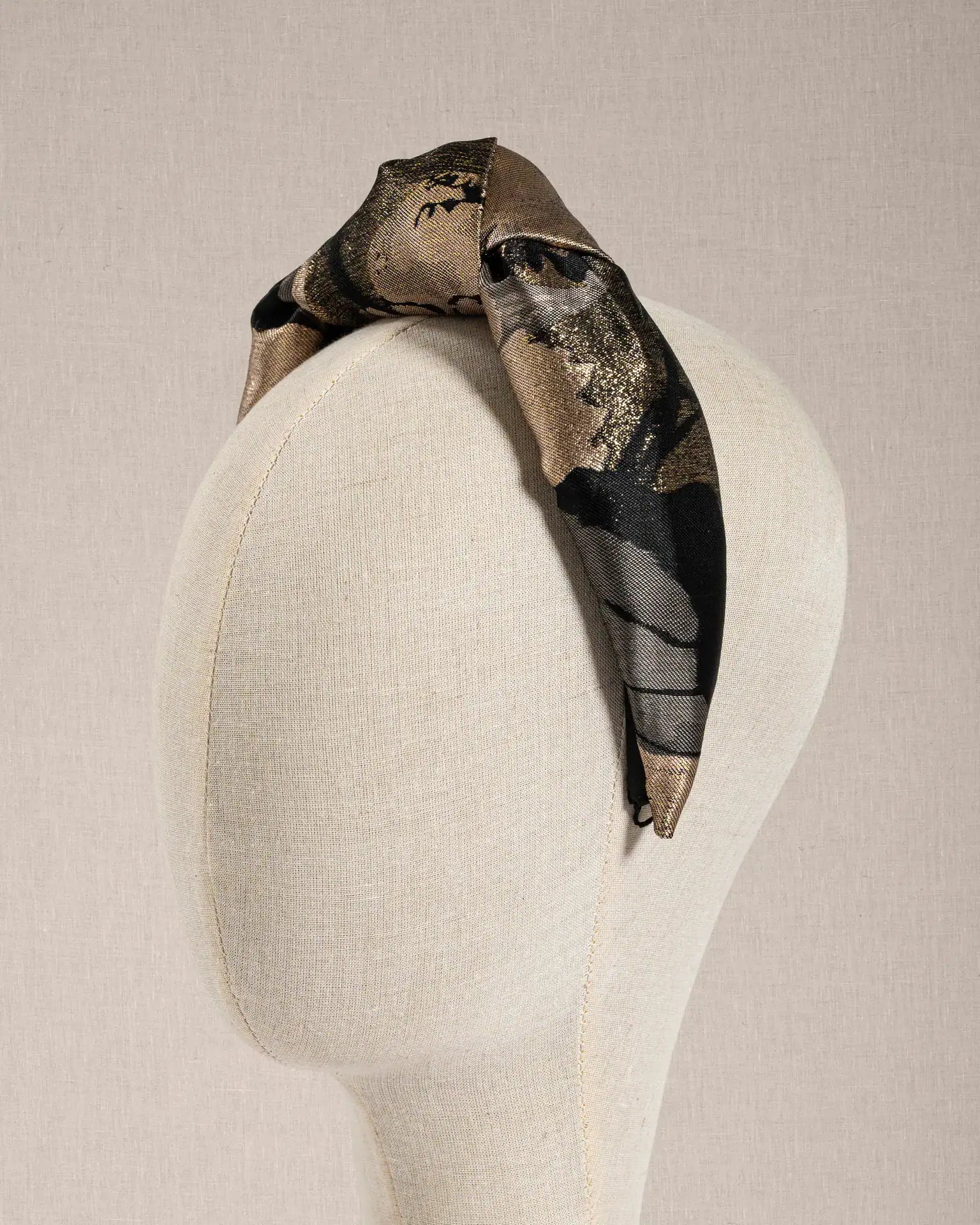 Nodo broccato Oro Grigio